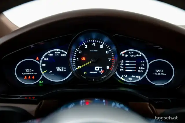 Porsche Cayenne E-Hybrid V6 CLUBLEDER LUFT PANO SITZKLIMA Ansicht 11