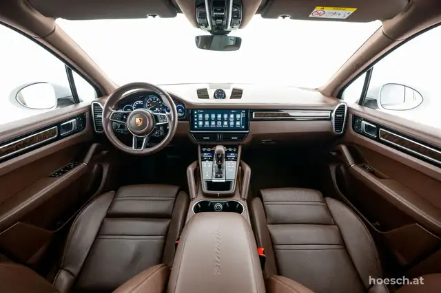 Porsche Cayenne E-Hybrid V6 CLUBLEDER LUFT PANO SITZKLIMA Ansicht 5