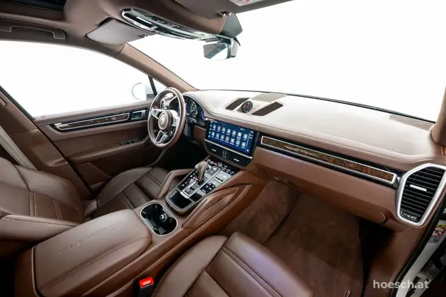 Porsche Cayenne E-Hybrid V6 CLUBLEDER LUFT PANO SITZKLIMA Ansicht 29