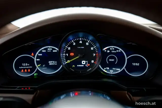 Porsche Cayenne E-Hybrid V6 CLUBLEDER LUFT PANO SITZKLIMA Ansicht 13