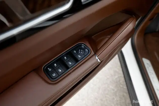 Porsche Cayenne E-Hybrid V6 CLUBLEDER LUFT PANO SITZKLIMA Ansicht 40