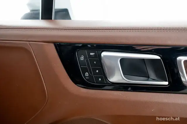 Porsche Cayenne E-Hybrid V6 CLUBLEDER LUFT PANO SITZKLIMA Ansicht 30
