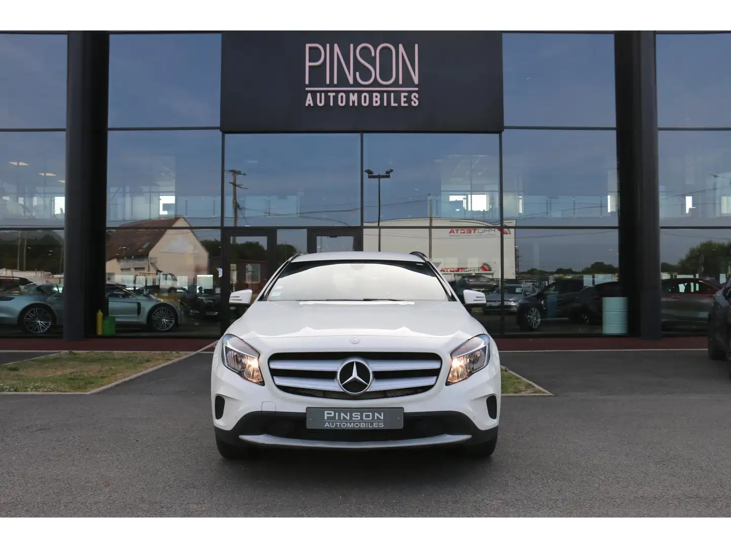 Mercedes-Benz G GLA 180 d  - BM X156 Inspiration PHASE 1 Blanc - 2