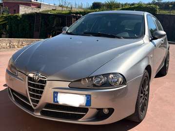 147 5p 1.9 jtd Distinctive 120cv