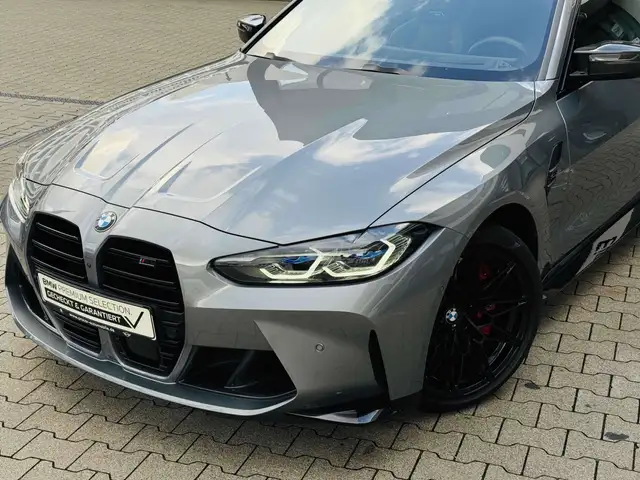 BMW M4 view 2