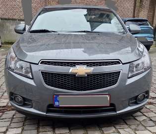 Cruze 1.6i LS