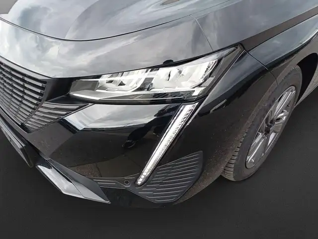 Peugeot 308 view 9