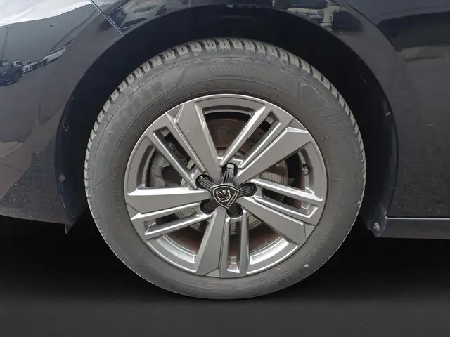 Peugeot 308 view 8