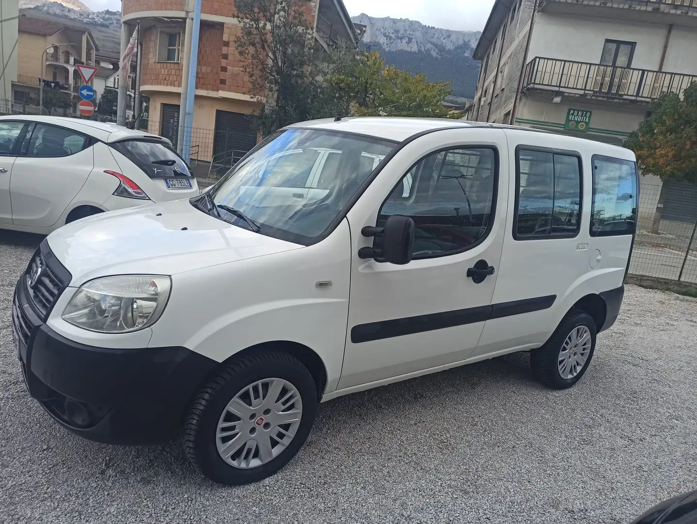 Fiat Doblo Doblo 1.3 mjt Family Bianco - 2