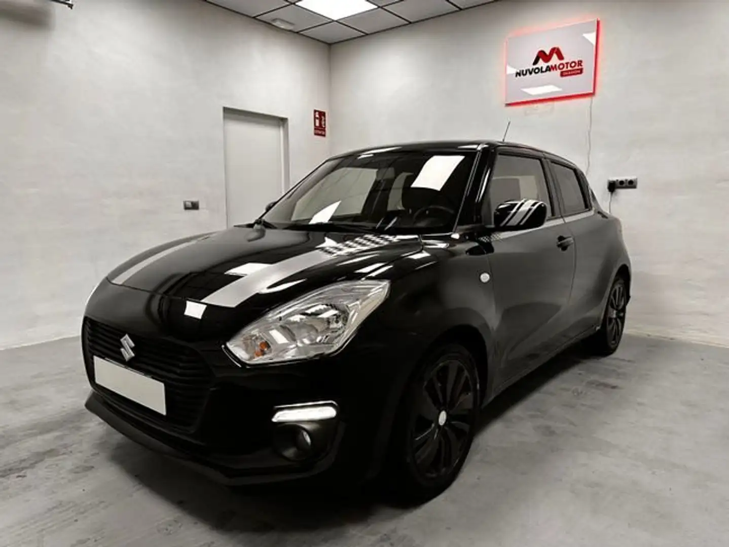Suzuki Swift 1.0 GLE Noir - 1
