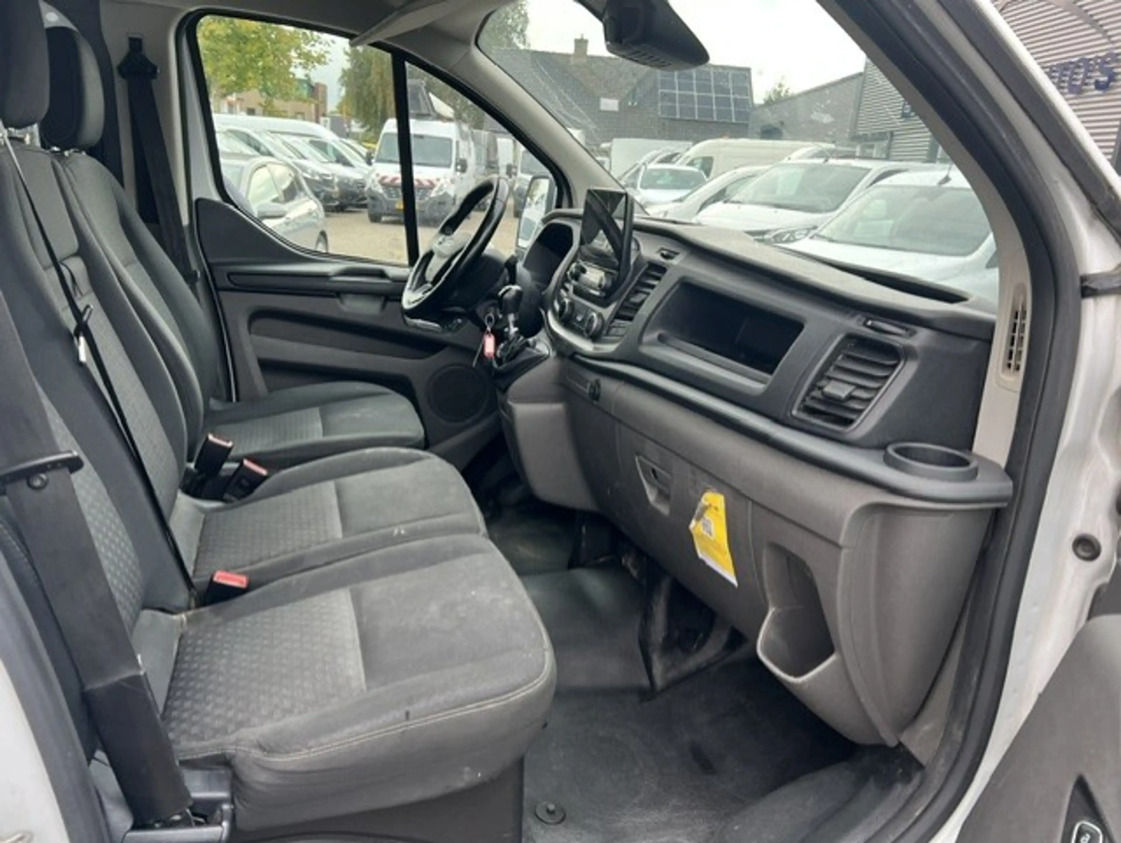 Ford Transit Custom 300 2.0 TDCI 96KW L2H1 DC LANG AIRCO KLIMA EURO6 — photo 6