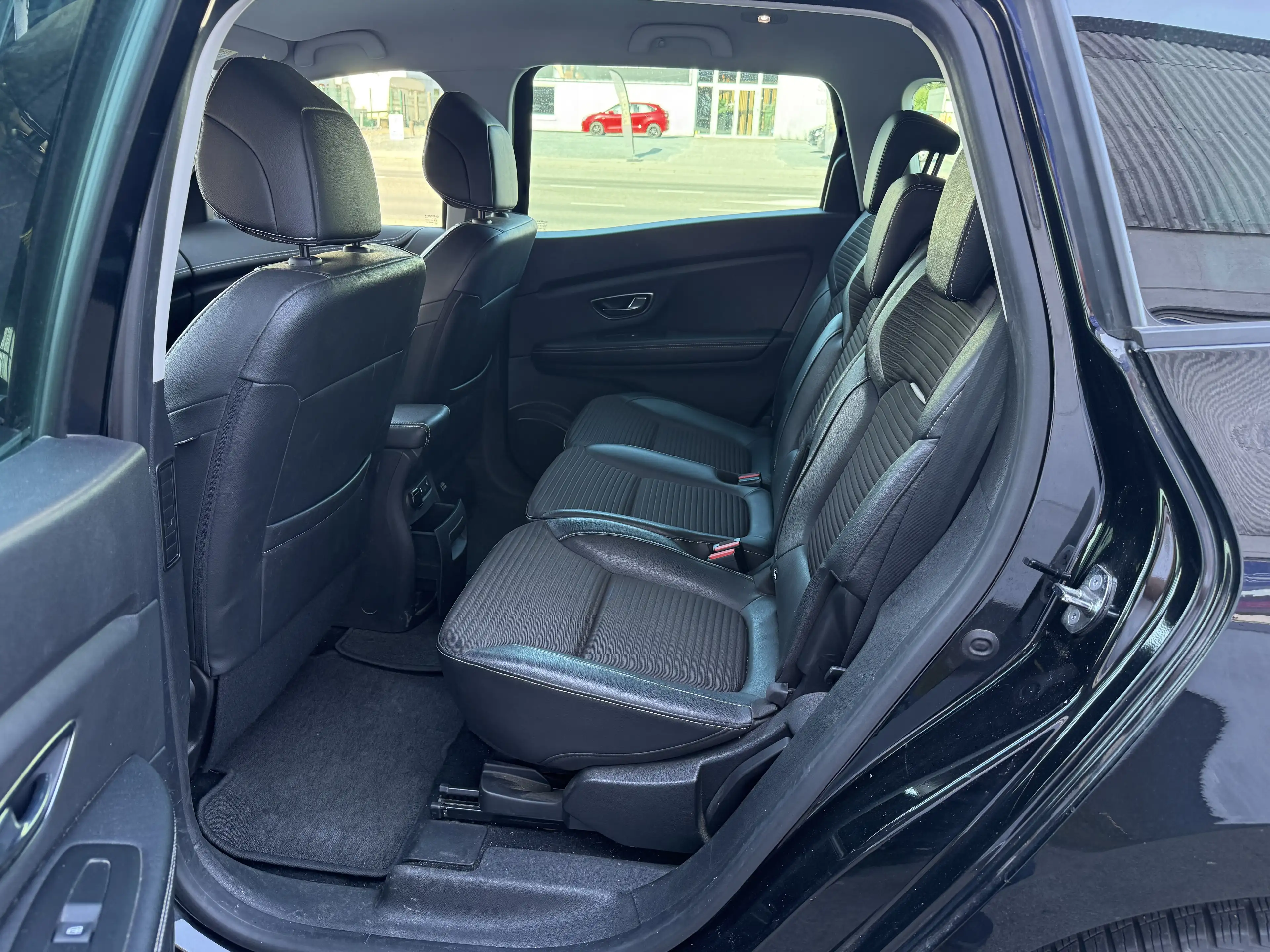Renault Grand Scenic Grand Scénic 1.7 Blue dCi Black Edition EDC (EU6.2 — photo 10