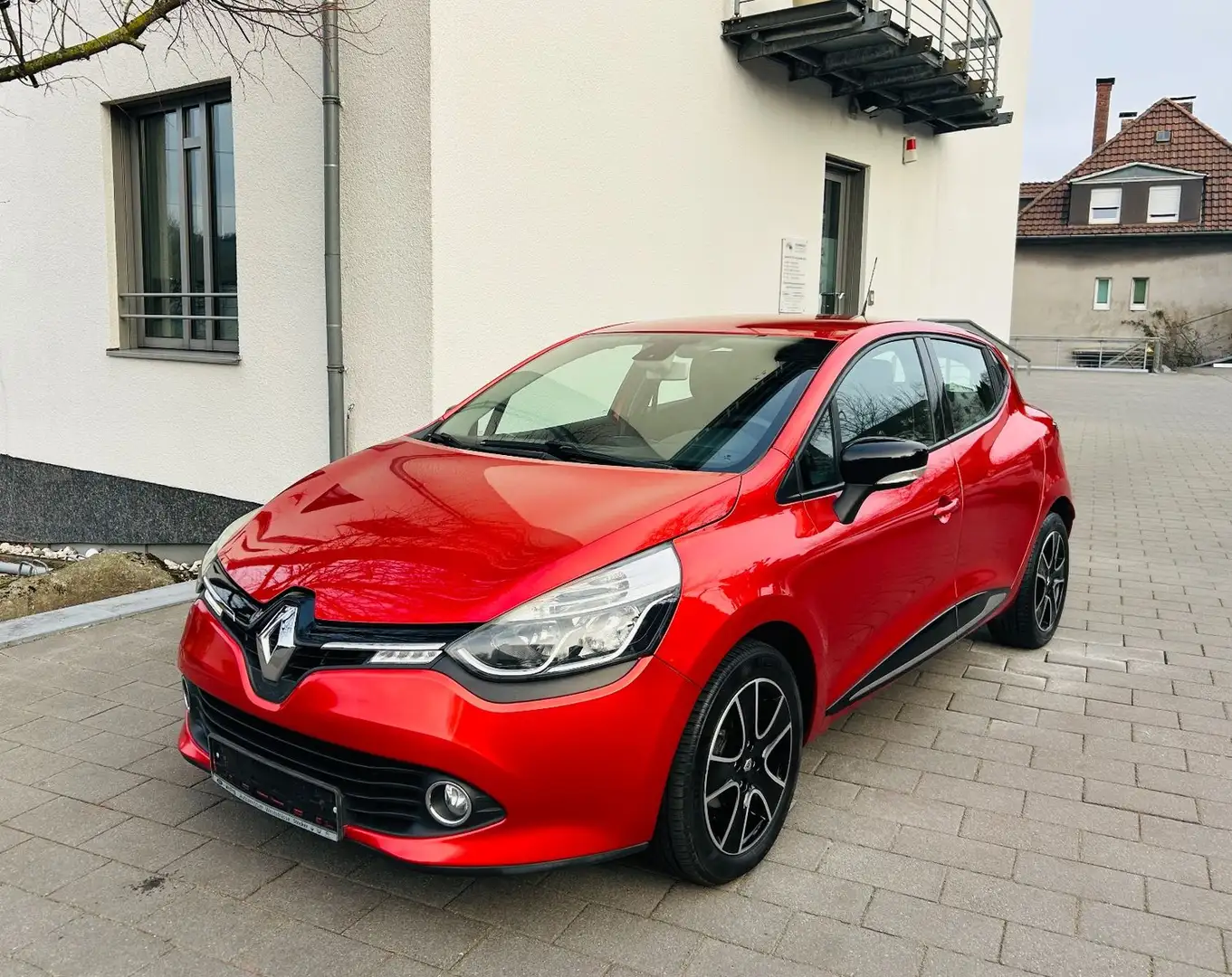 Renault Clio IV Paris Rot - 1
