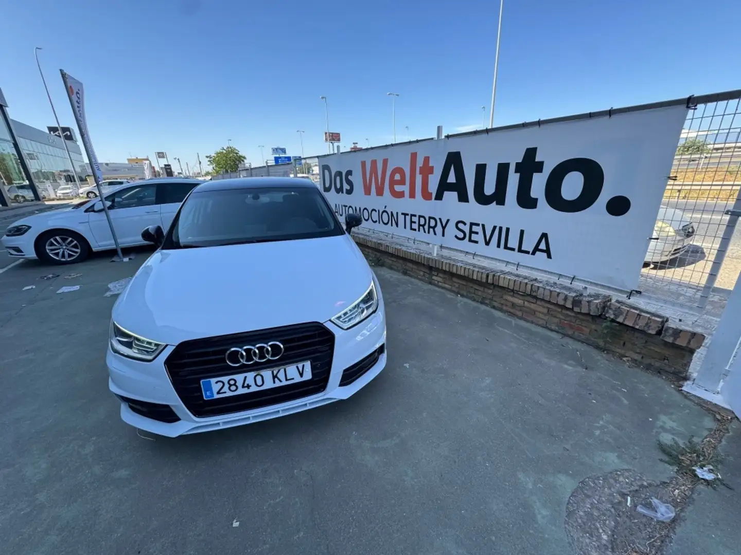 Audi A1 Sportback 1.4TDI Design Blanco - 1