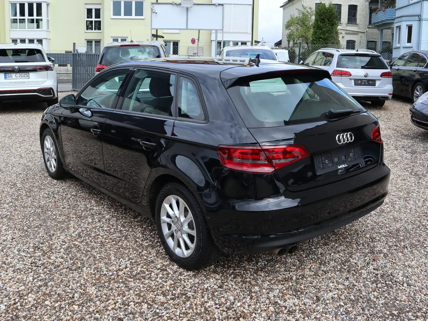 Audi A3 A3 Sportback attraction ultra*Navi*Klima*1.Hand* Schwarz - 2