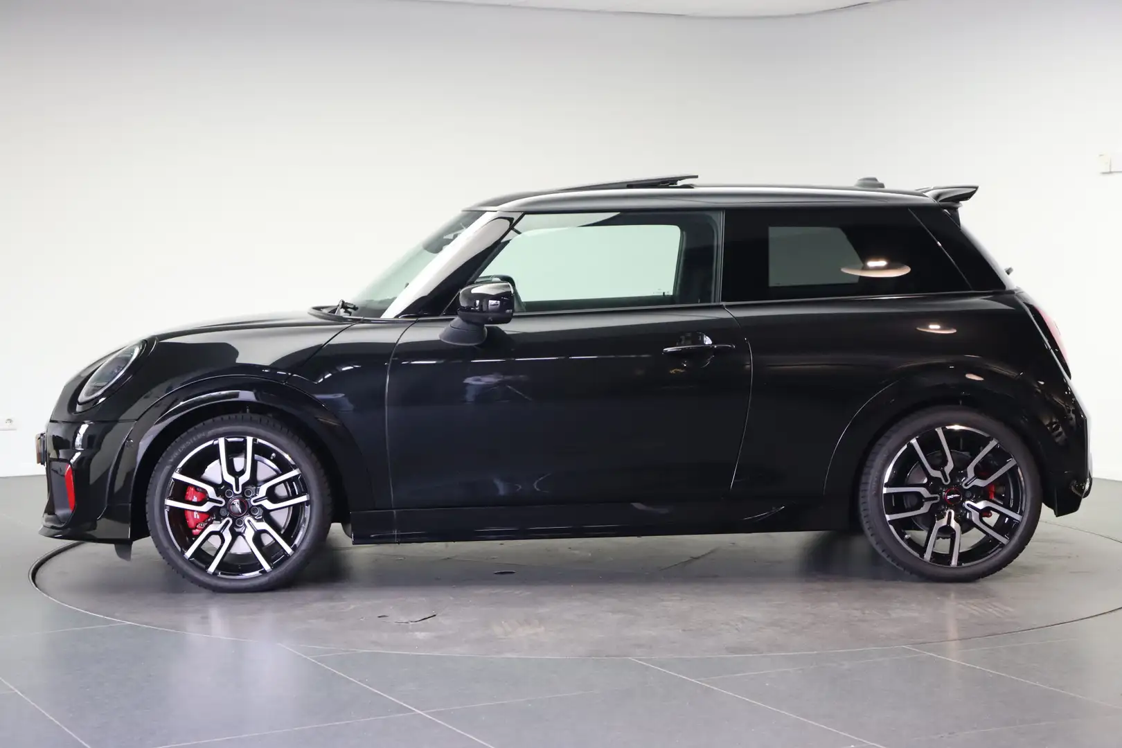 MINI John Cooper Works Hatchback JCW Automaat / Pakket XL / 18" JCW Lap S Zwart - 2