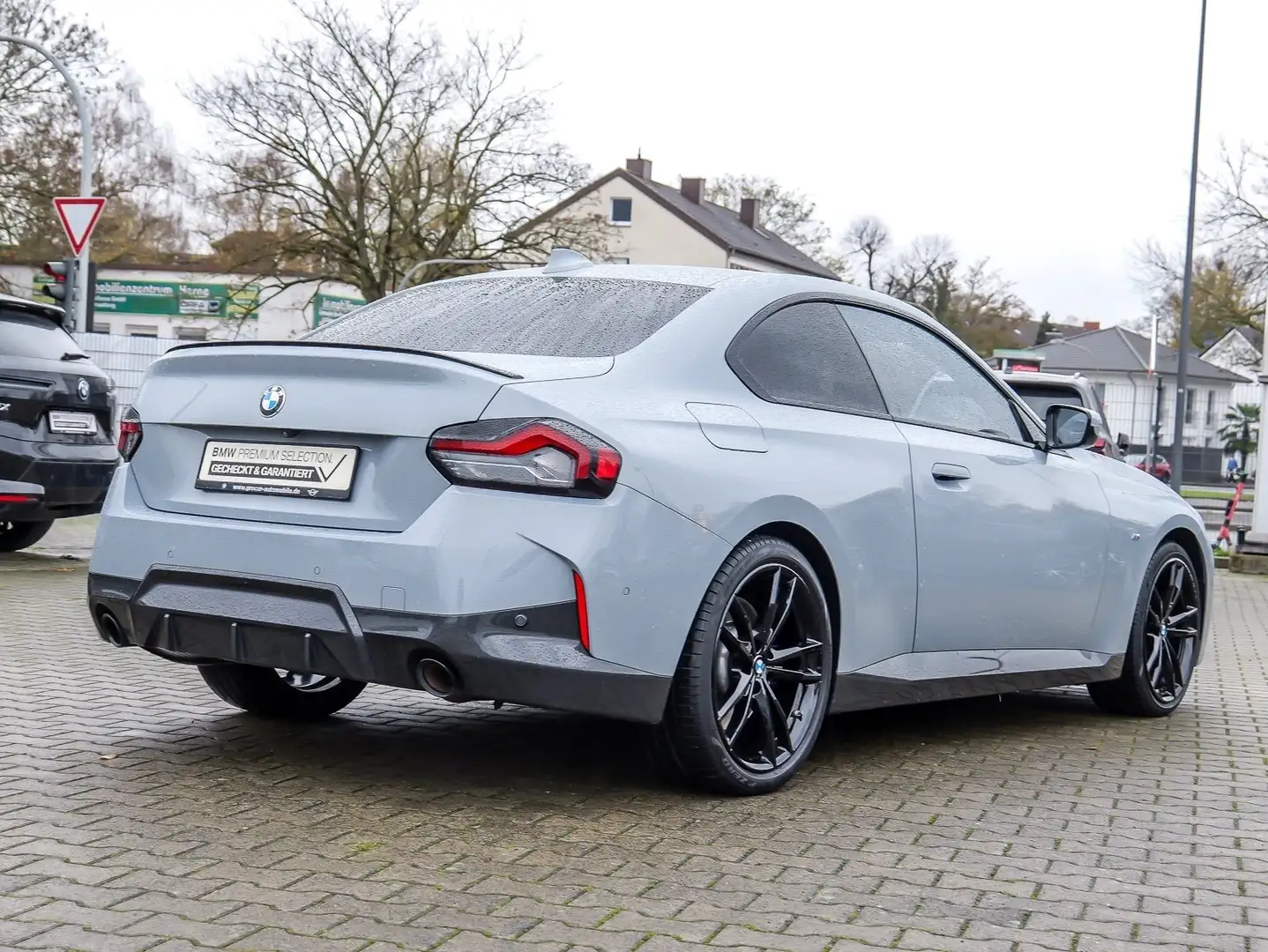 BMW 230 i Coupé M Sport Pro LC Prof. Navi LED RFK HiFi DAB Grijs - 2