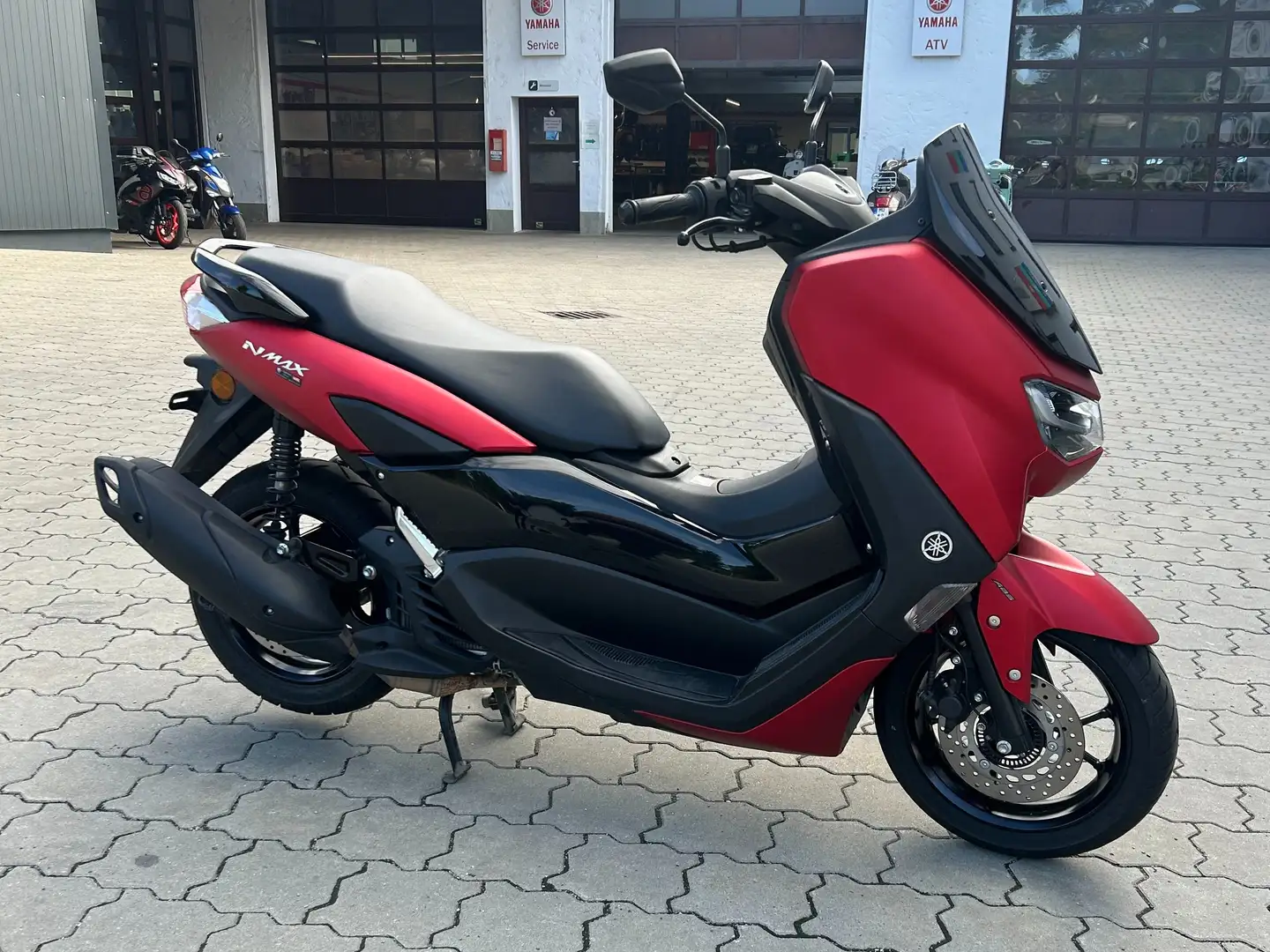 Yamaha NMAX 125 Rojo - 2