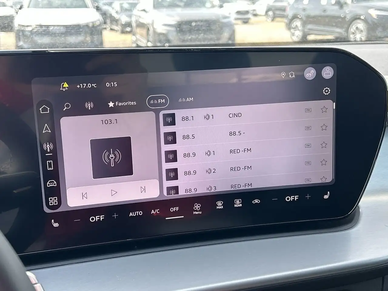 Audi Q3 снимка Audi Q3