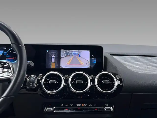 Mercedes-Benz 220 view 15