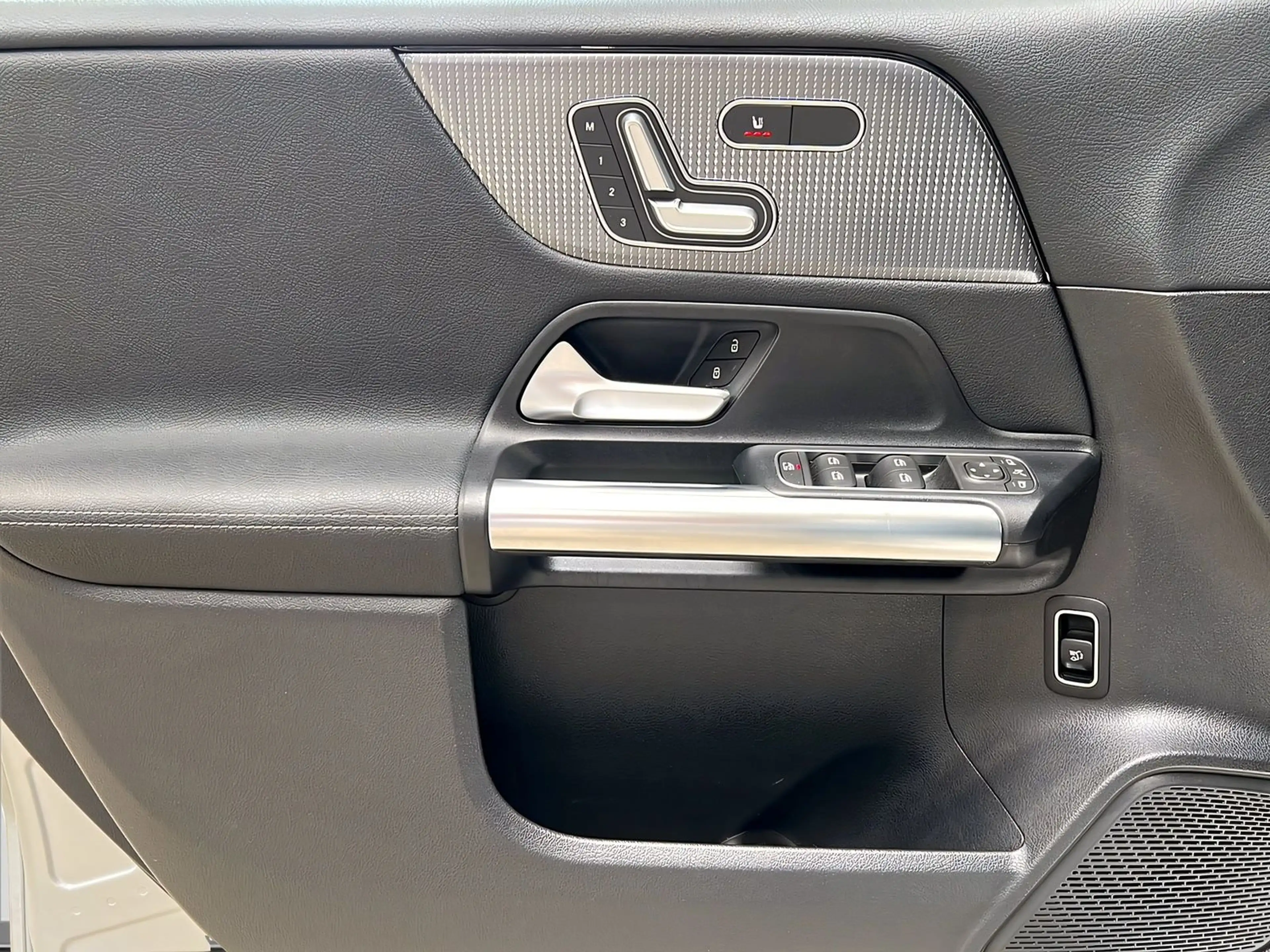Mercedes-Benz B 220 Progressive Head-UP+Totw+Kamera+Memory+LED — photo 13