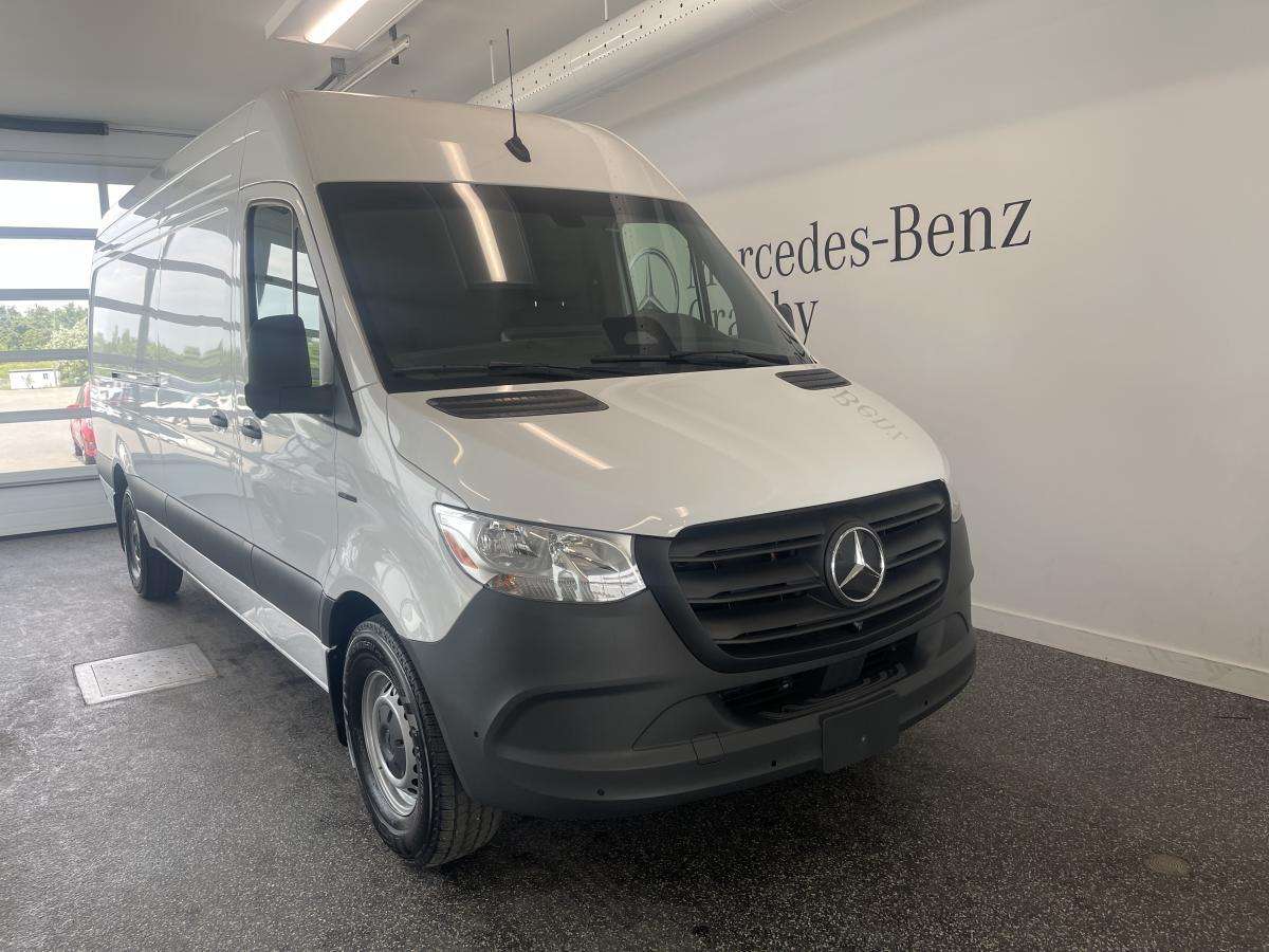 2025 Mercedes-Benz eSprinter 2500 haut rendement toit surélevé 170 po PA