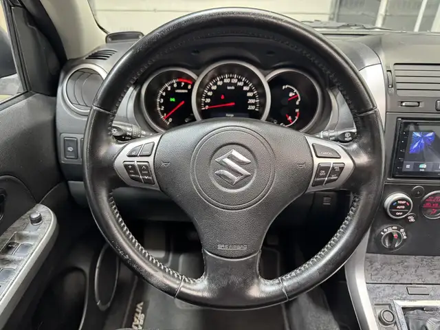 Suzuki Grand Vitara view 12