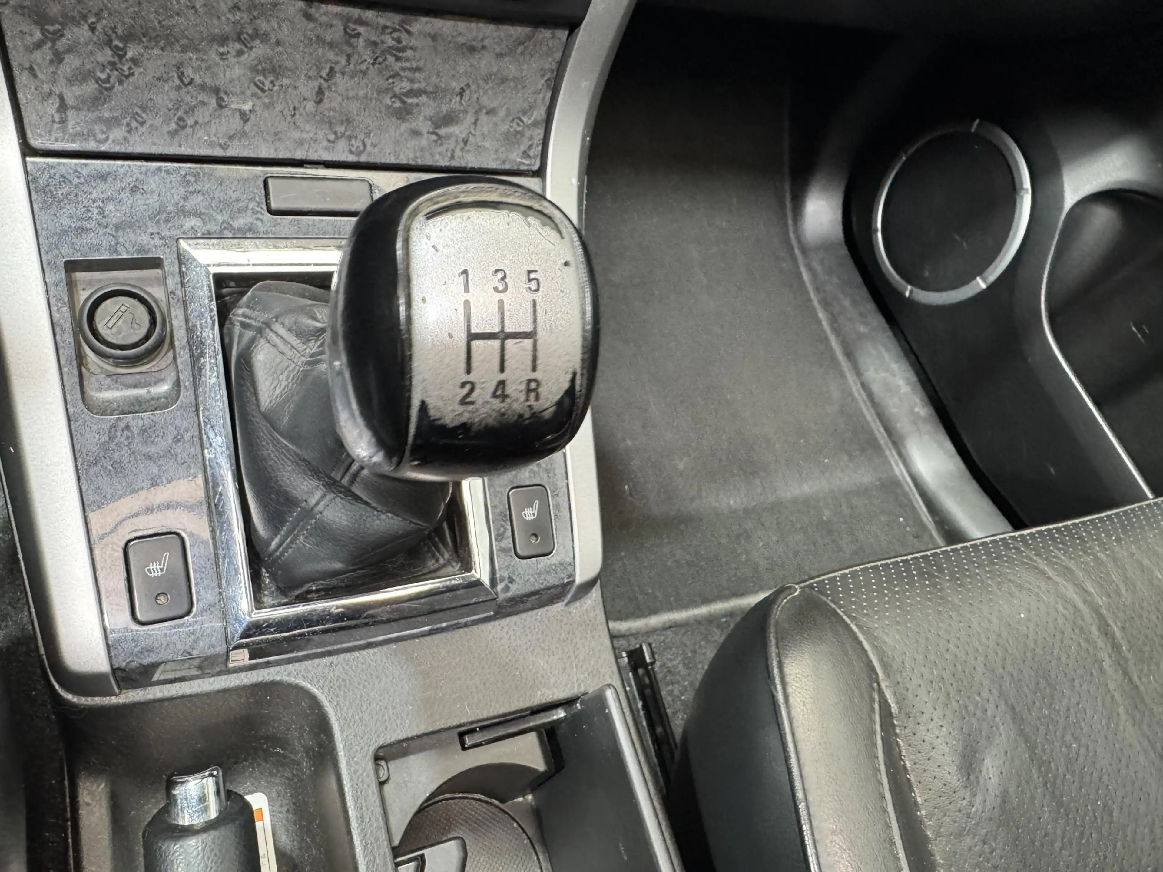 Suzuki Grand Vitara 2.4 High Executive — photo 15
