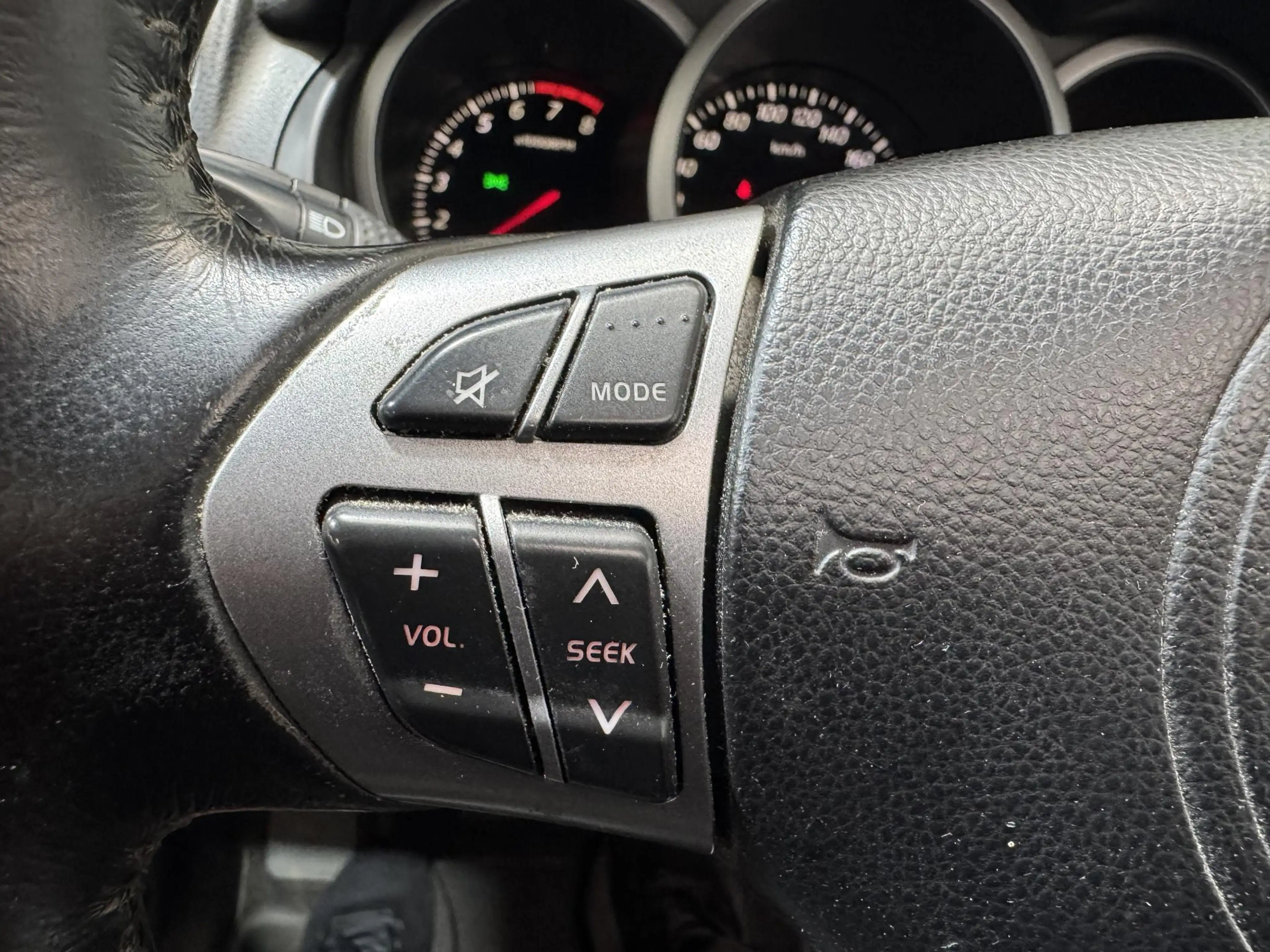 Suzuki Grand Vitara 2.4 High Executive — photo 18