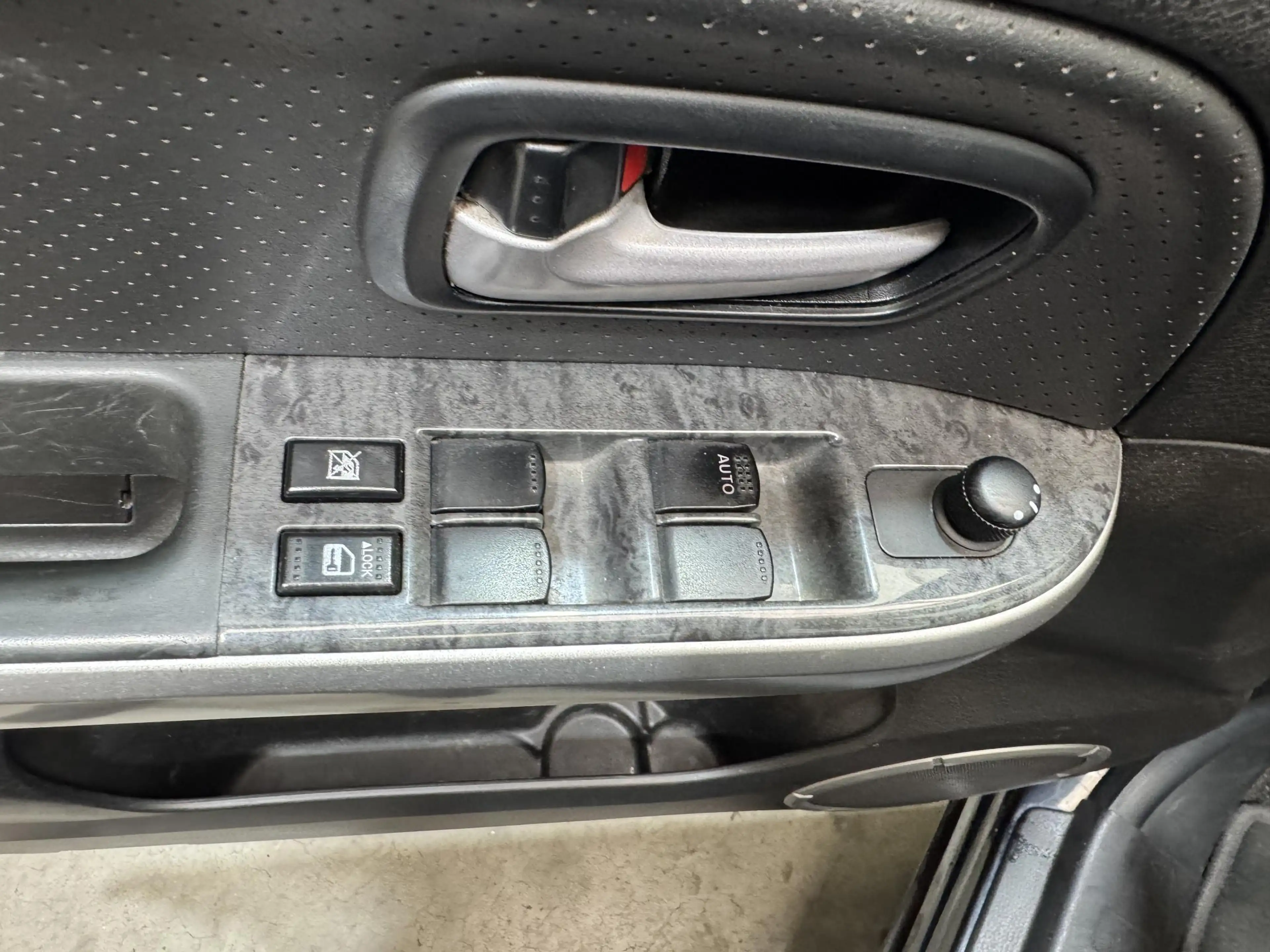 Suzuki Grand Vitara 2.4 High Executive — photo 23