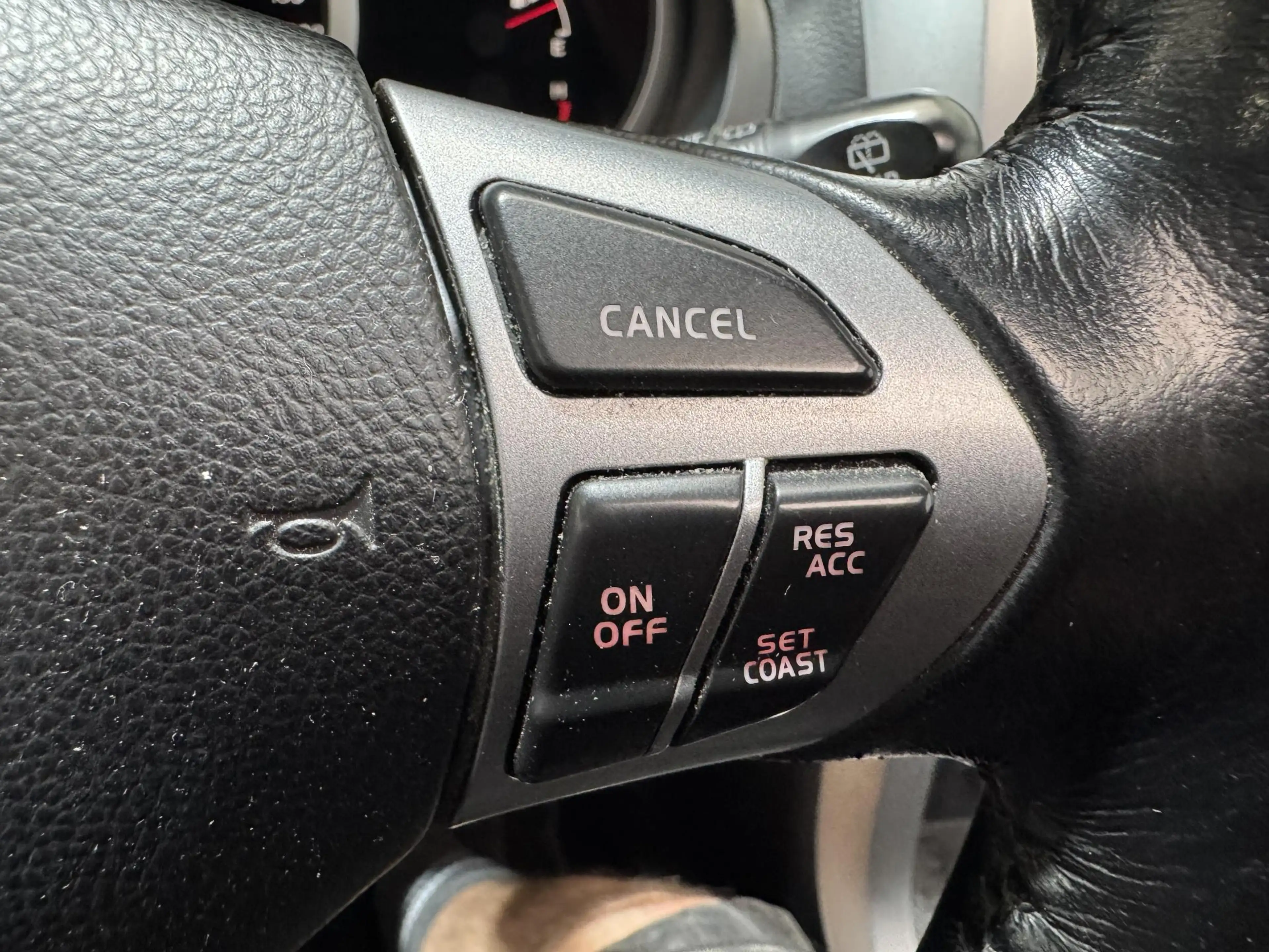 Suzuki Grand Vitara 2.4 High Executive — photo 17