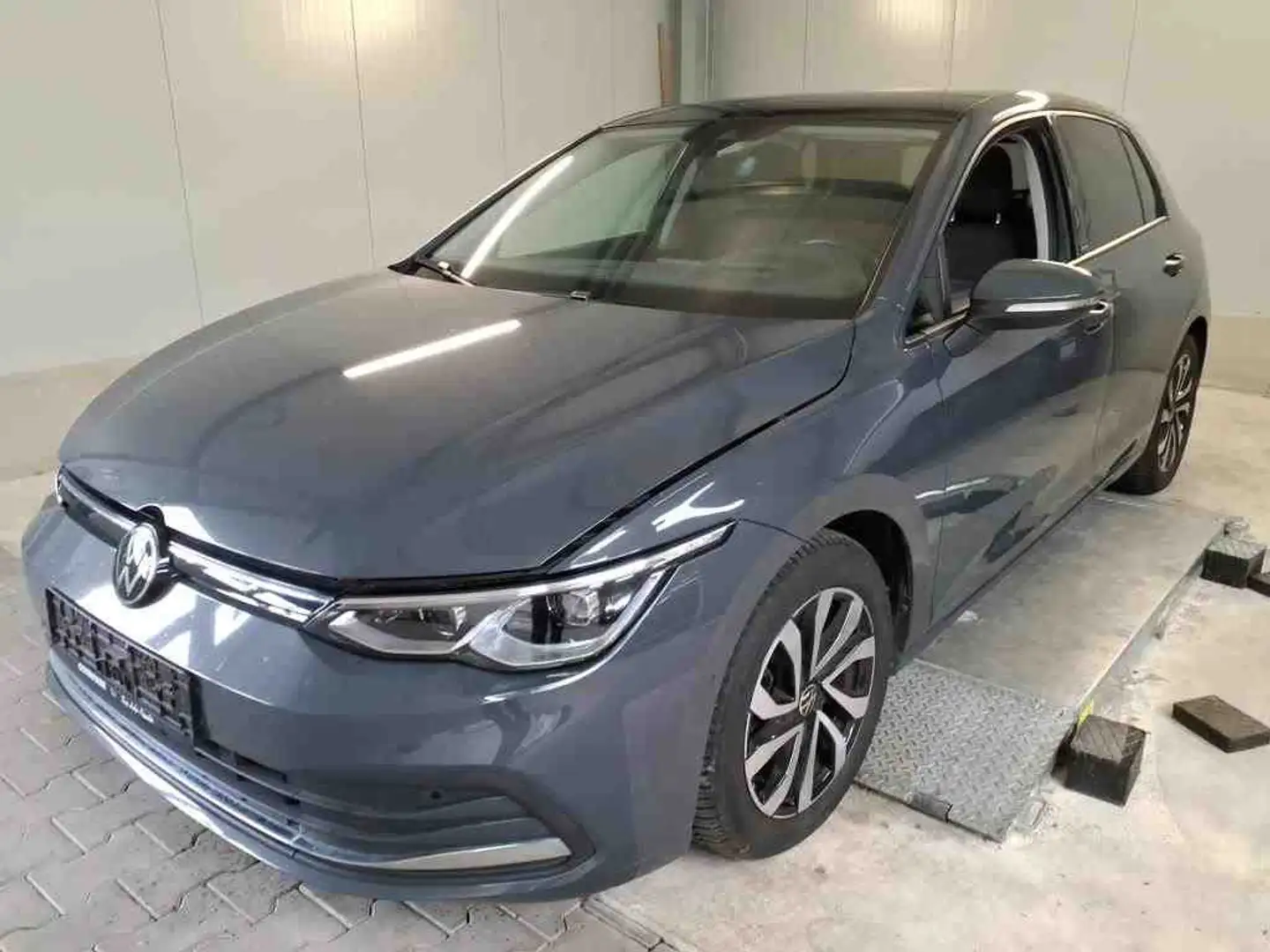 Volkswagen Golf Active 2.0 TDI DSG Pano AHK Matrix Navi HUD RearVi Grau - 2