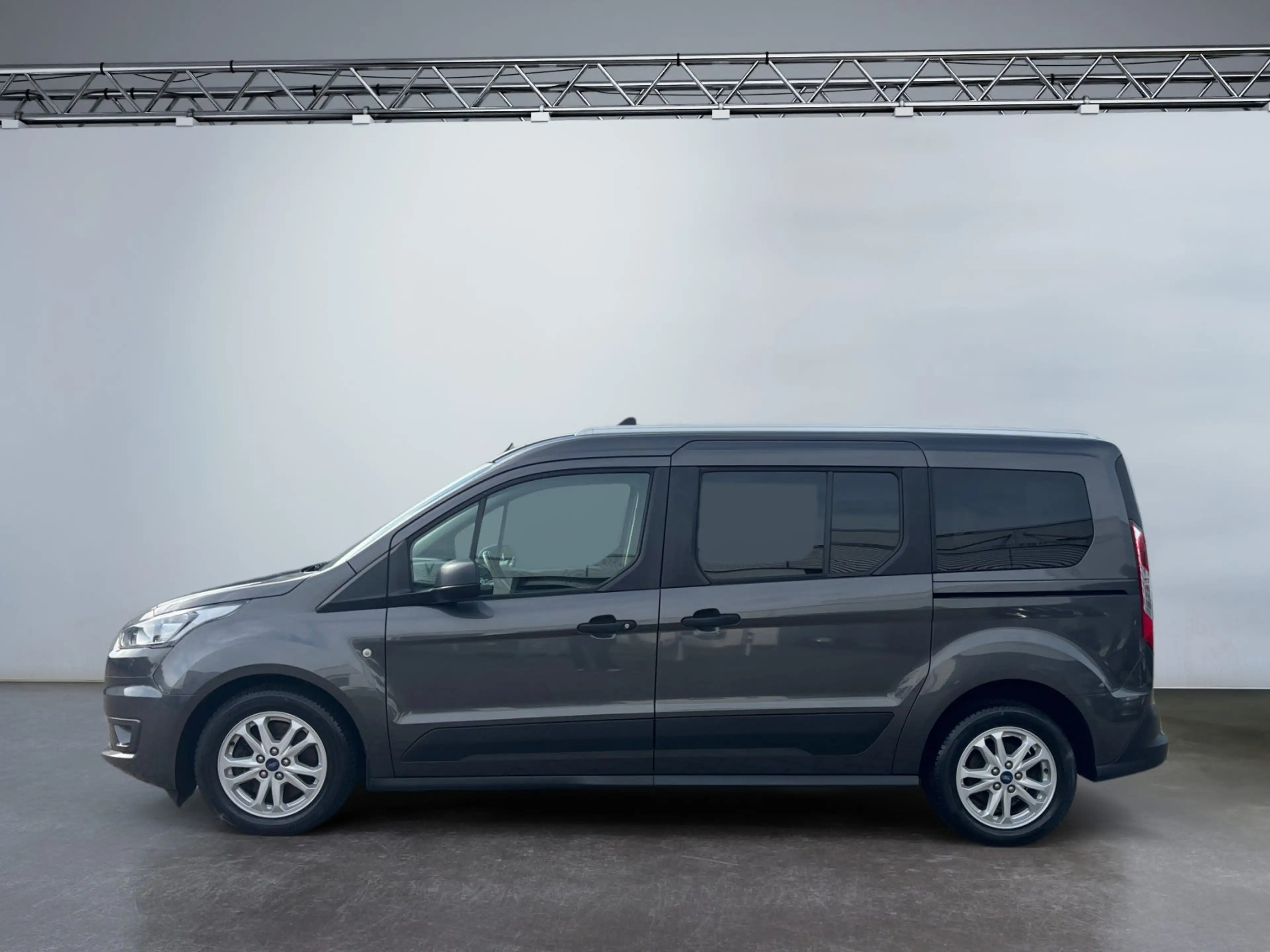 Ford Grand Tourneo Connect 1.5 TDCi/EcoBlue Tempomat — photo 3