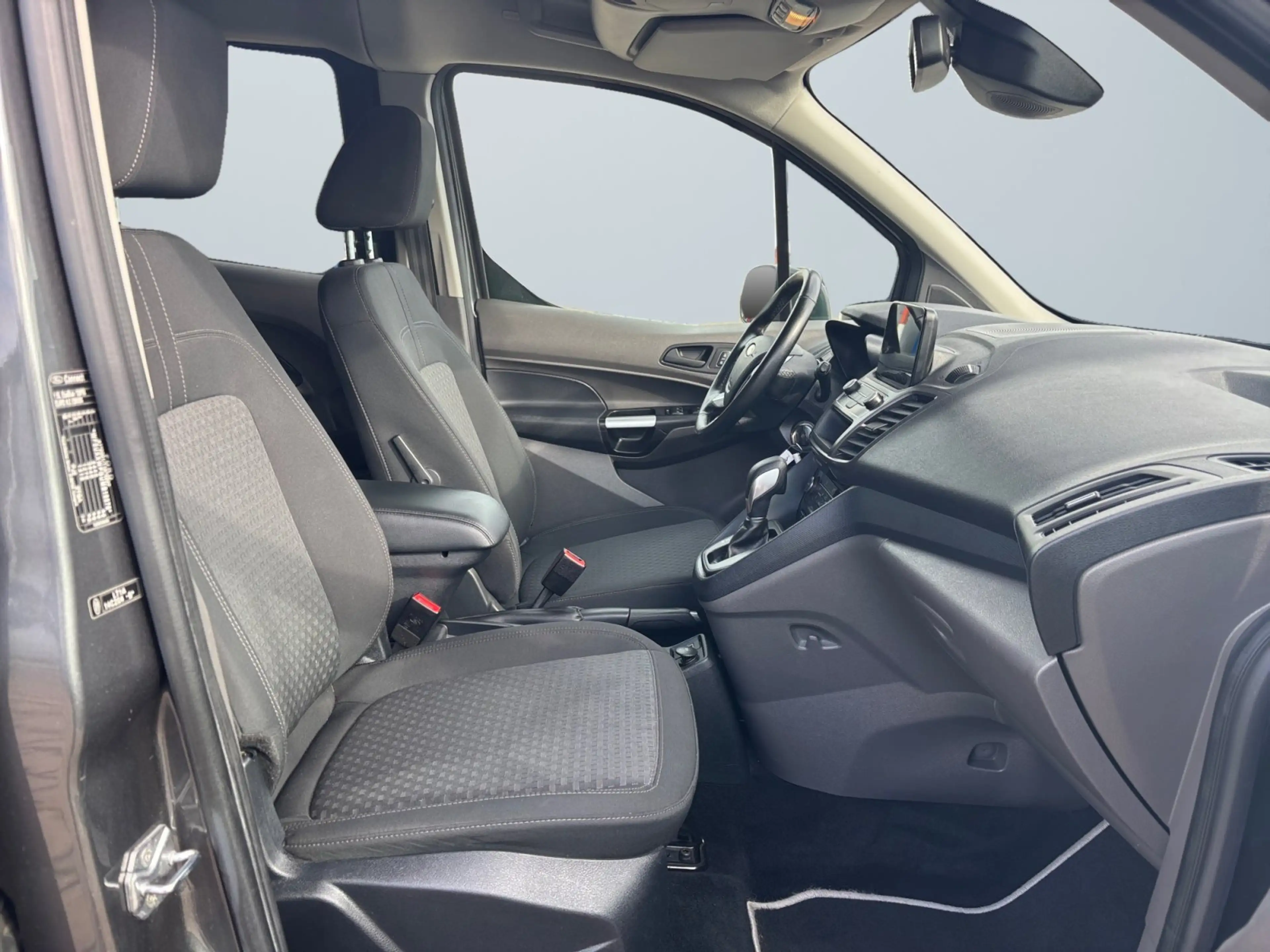 Ford Grand Tourneo Connect 1.5 TDCi/EcoBlue Tempomat — photo 10