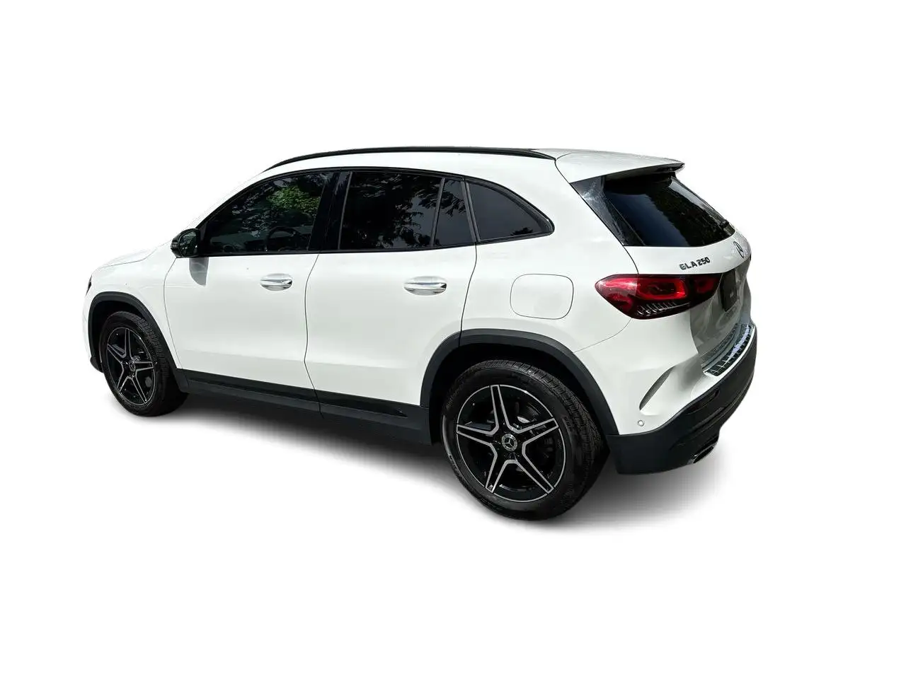 Mercedes-Benz GLA снимка Mercedes-Benz GLA