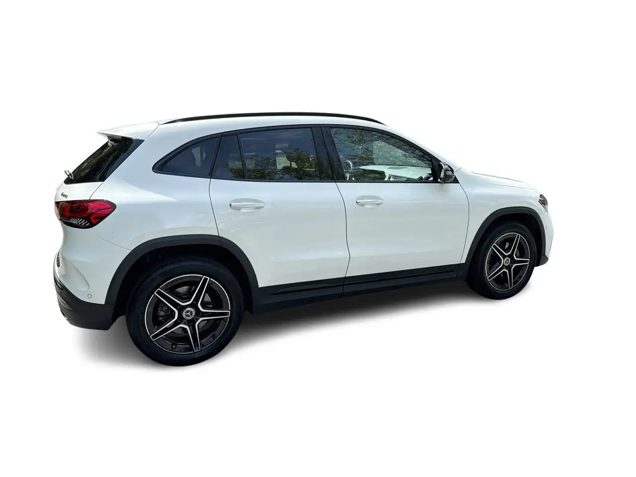 Mercedes-Benz GLA снимка Mercedes-Benz GLA