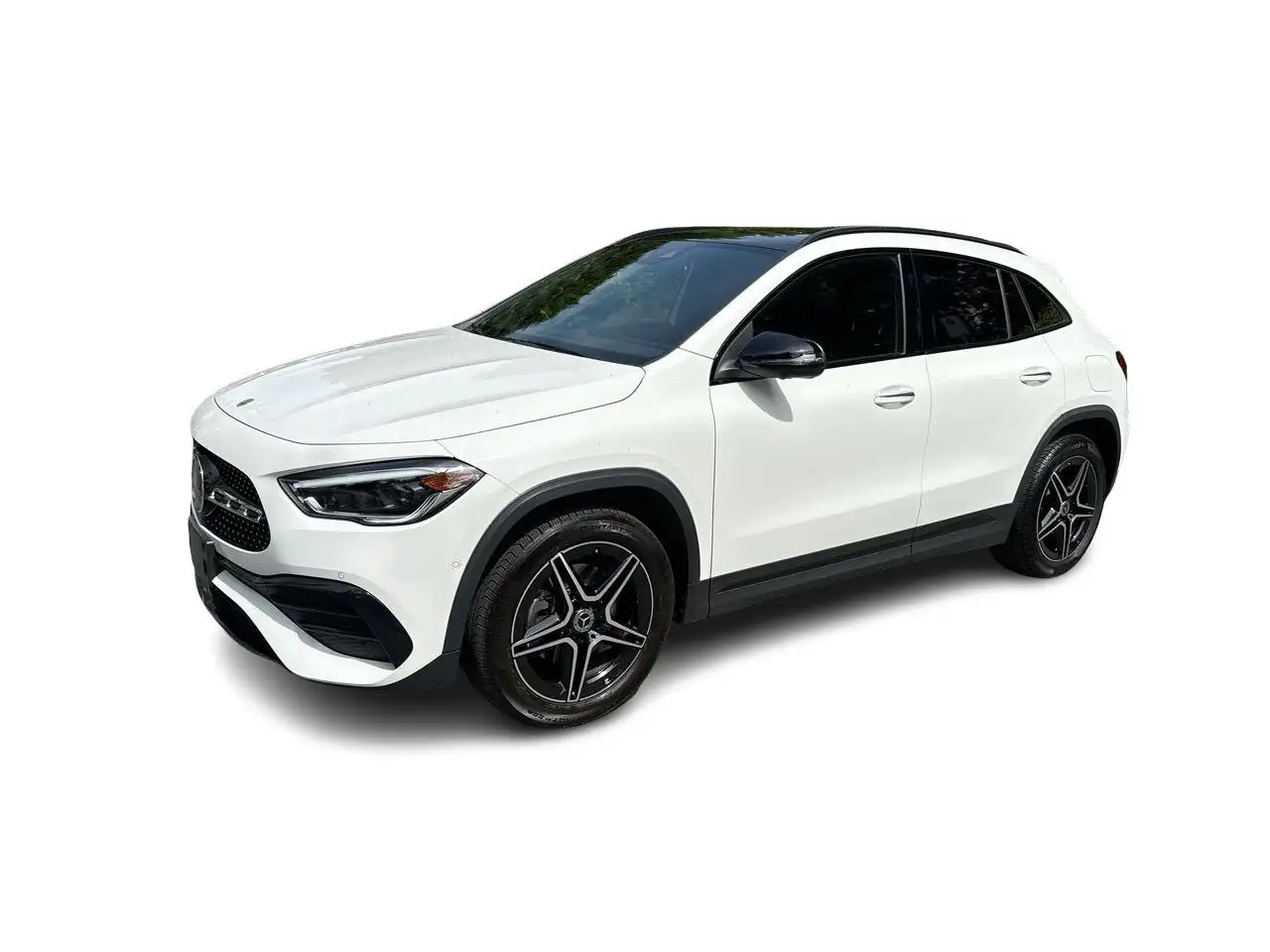 Mercedes-Benz GLA снимка Mercedes-Benz GLA