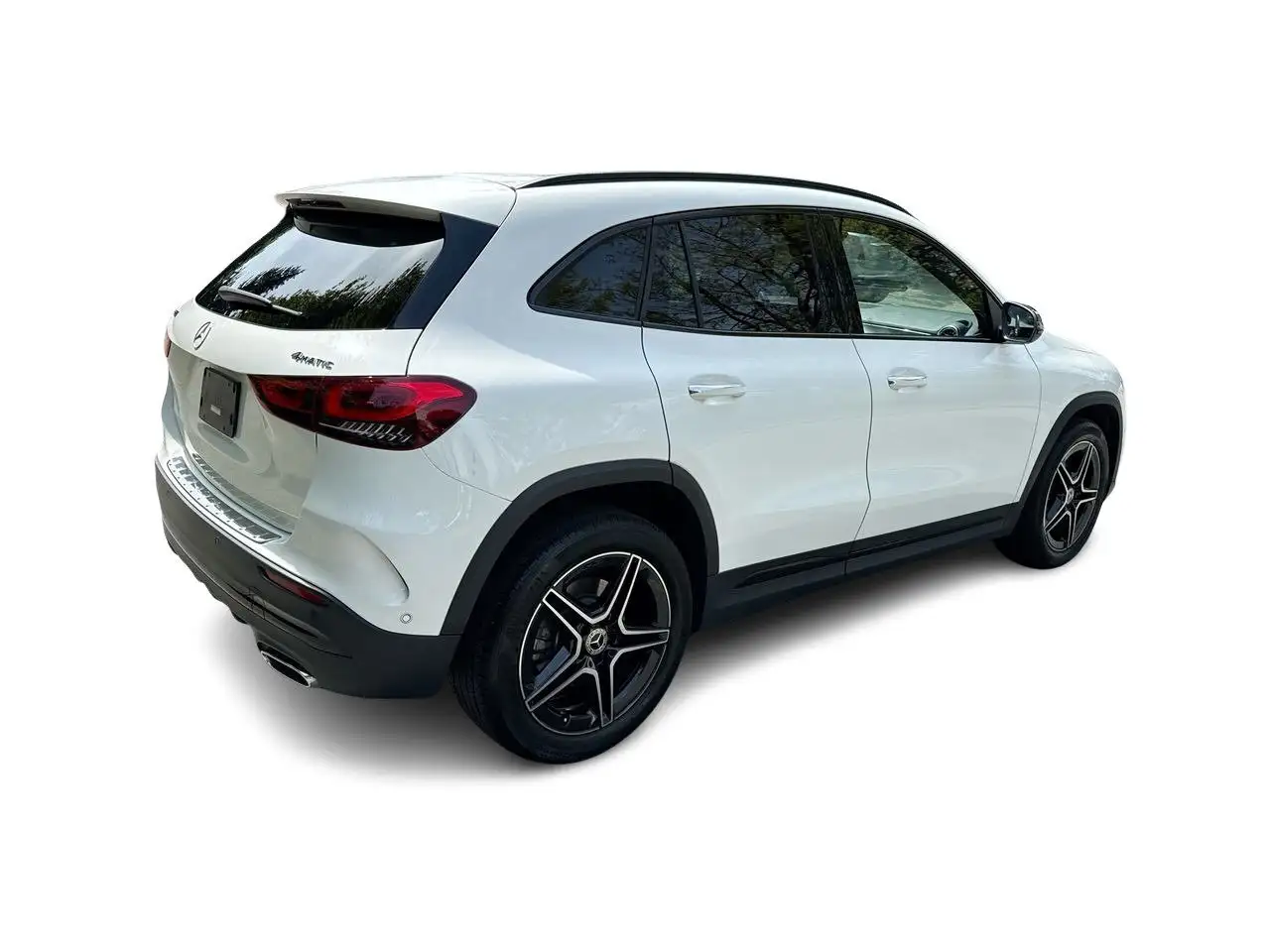 Mercedes-Benz GLA снимка Mercedes-Benz GLA