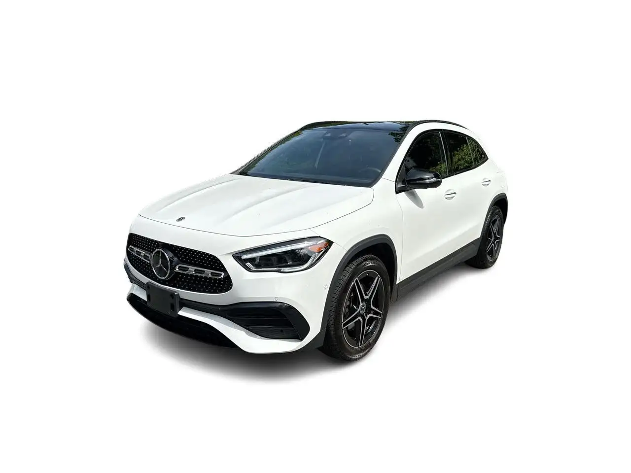 Mercedes-Benz GLA снимка Mercedes-Benz GLA
