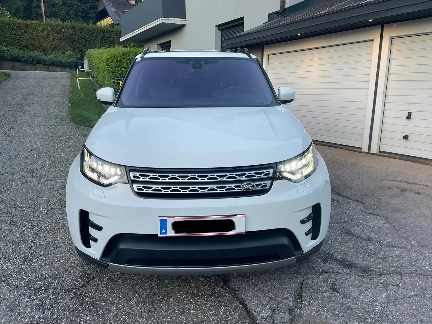 Land Rover Discovery 5 2,0 TD4 HSE Luxury Aut. Weiß - 2