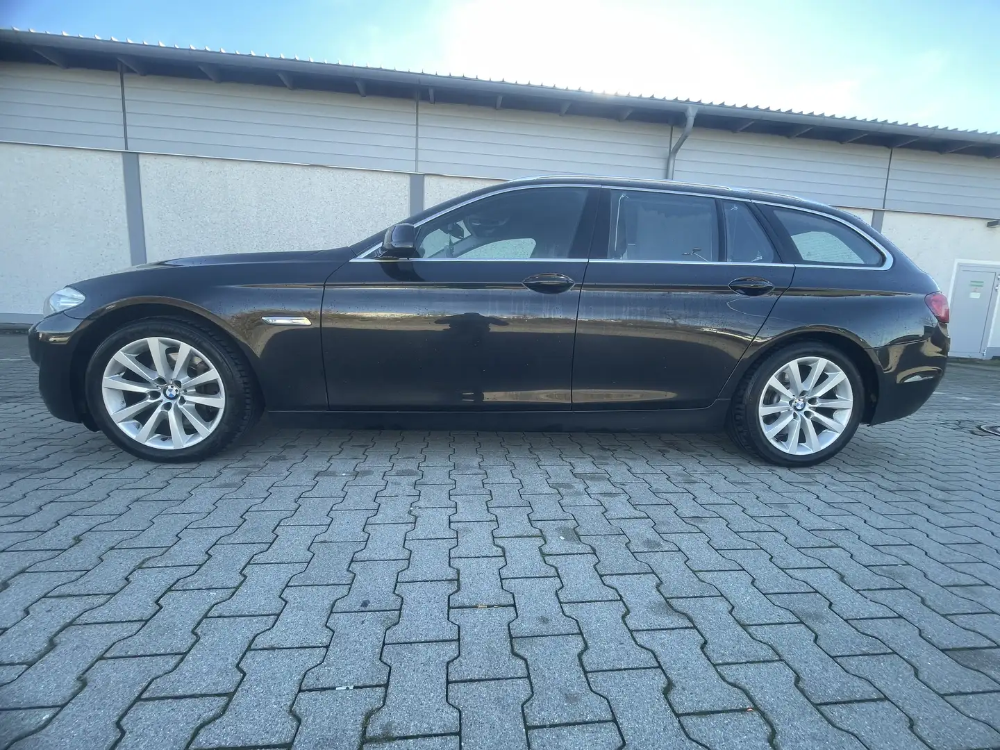BMW 530 530d xDrive Touring TOP Zustand - 2