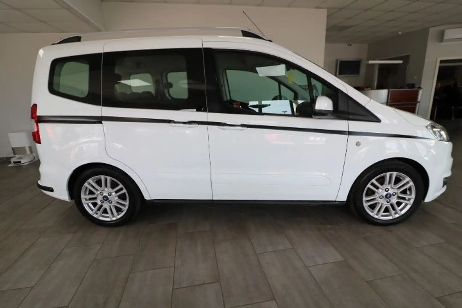 Ford Tourneo Courier 1,0 Ltr. EcoBoost Weiß - 2