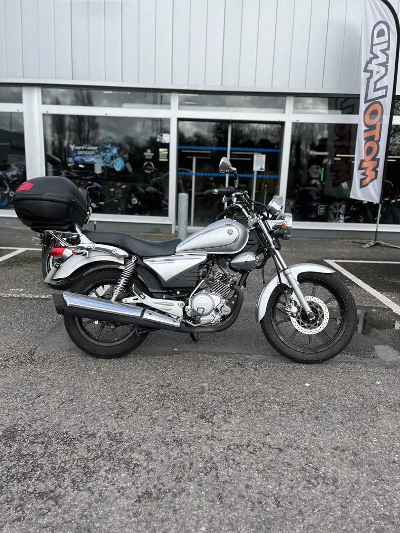 Yamaha YBR 125 Gris - 1