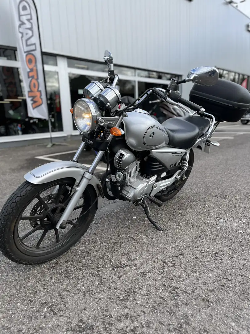 Yamaha YBR 125 Gris - 2