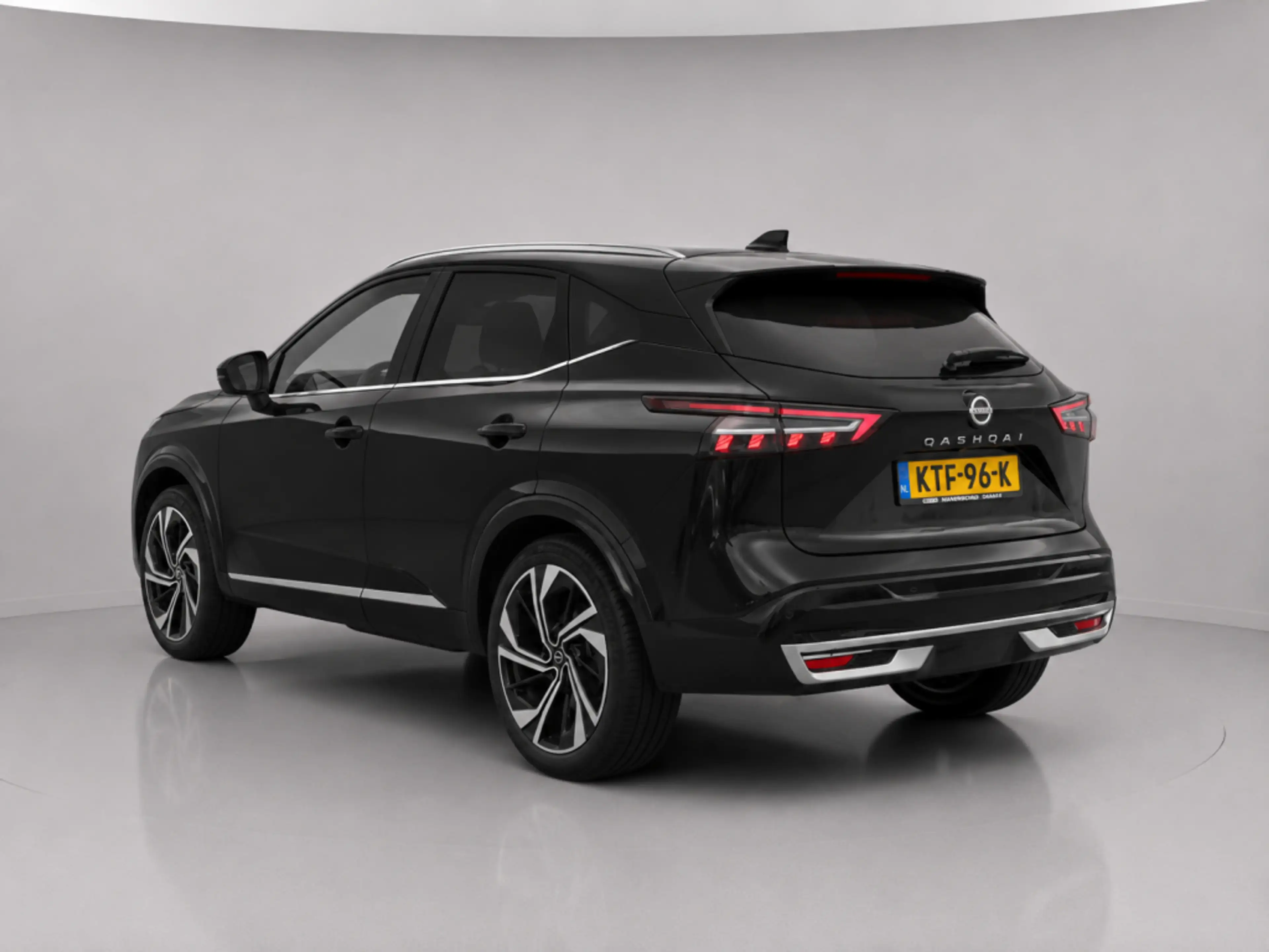 Nissan Qashqai 1.3 MHEV Xtronic Tekna Plus — photo 10