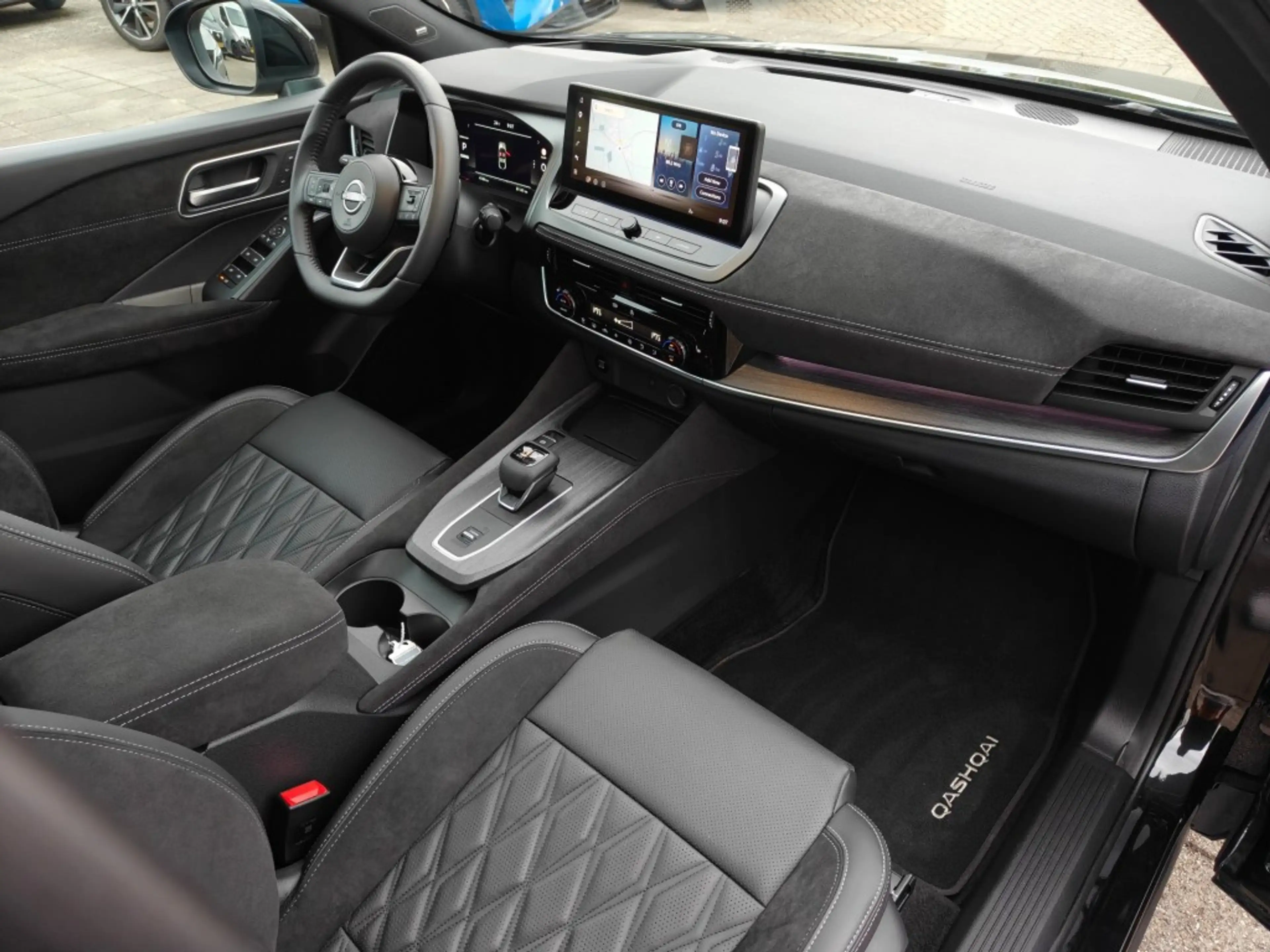 Nissan Qashqai 1.3 MHEV Xtronic Tekna Plus — photo 13
