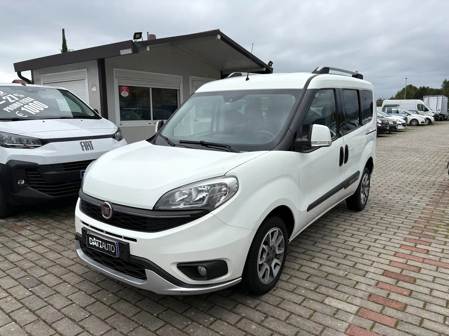Fiat Doblo Doblo 1.6 mjt Trekking 120cv 7 POSTI Bianco - 1