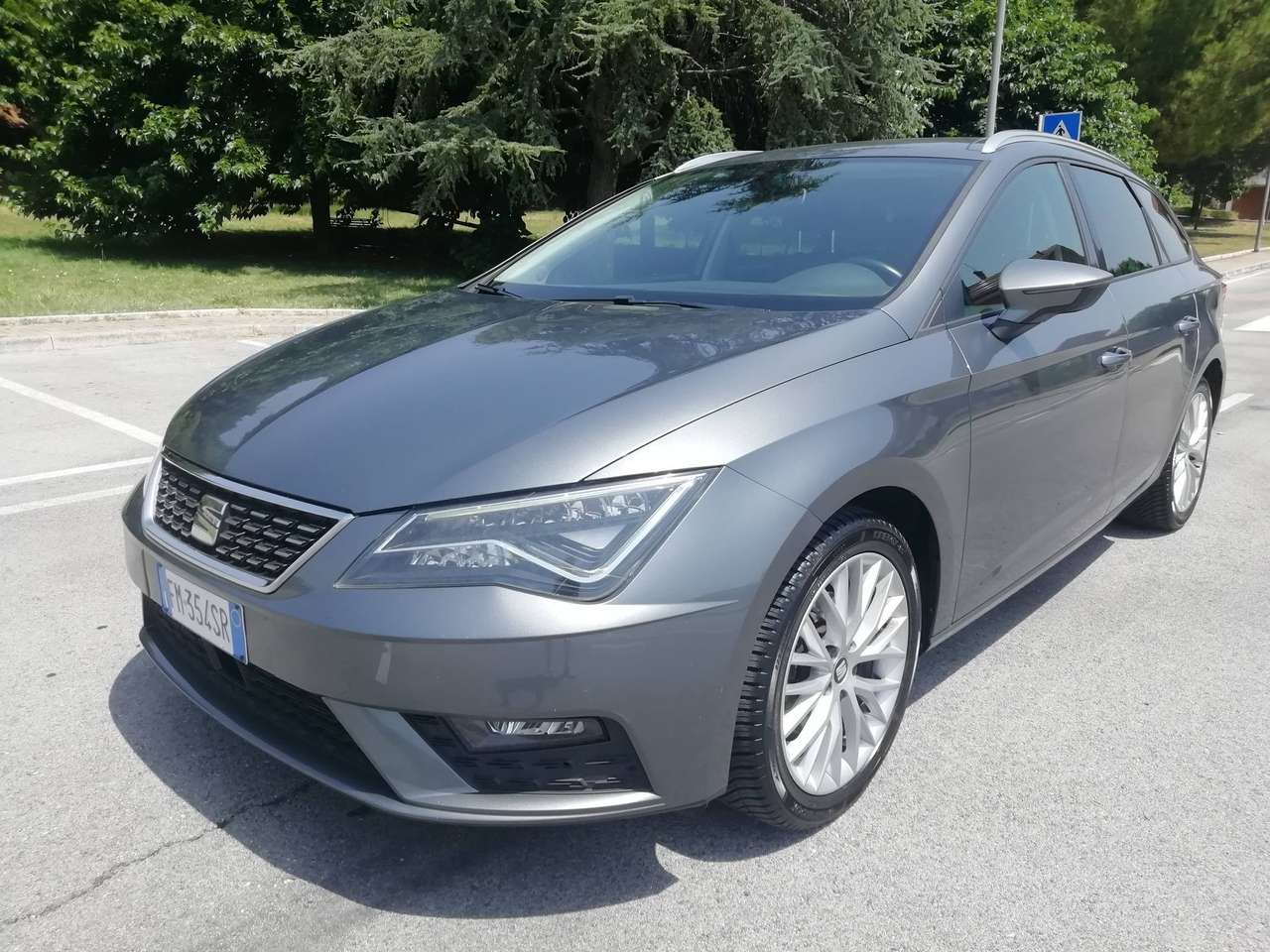 SEAT Leon Leon ST 1.4 tgi Business High 110cv "UNICO PROPRIETARIO/FARI LED"