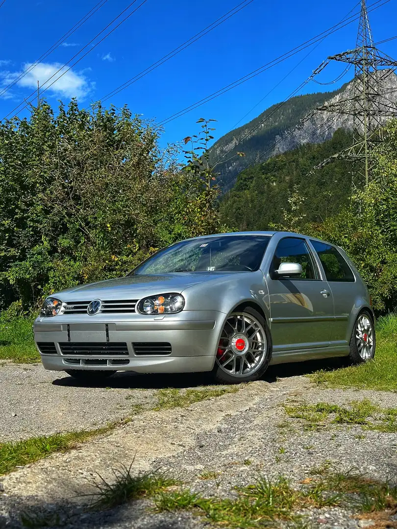 Volkswagen Golf GTI Turbo - 1