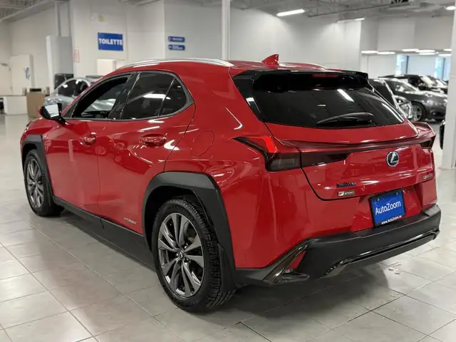 Lexus UX 2019 — photo 7